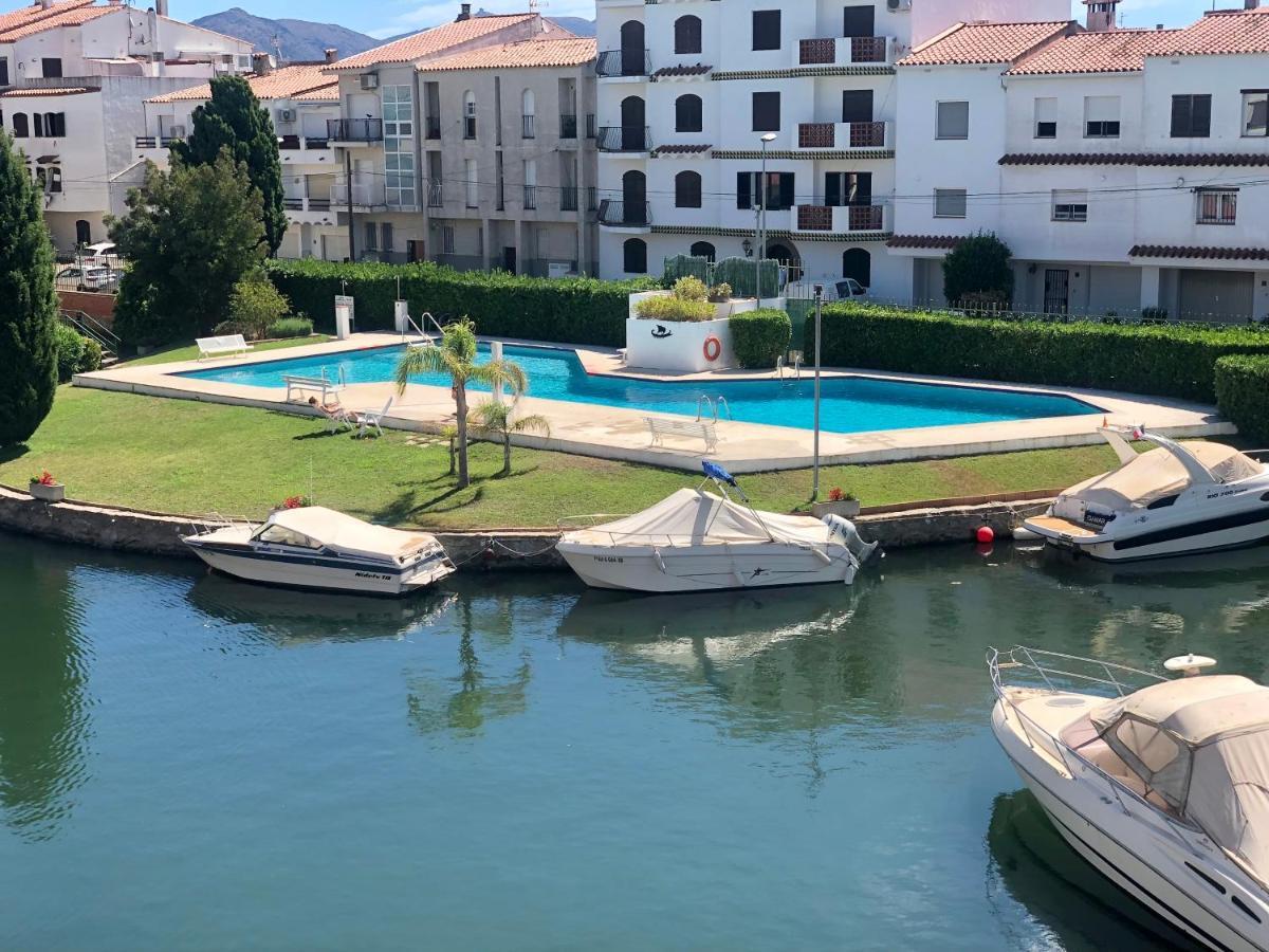 Port Sotavent 2C - Apartamento En La Marina De Empuriabrava - Piscina Comunitaria, - Parking - Vistas Al Canal - Cerca Centro Y Playa Exteriör bild