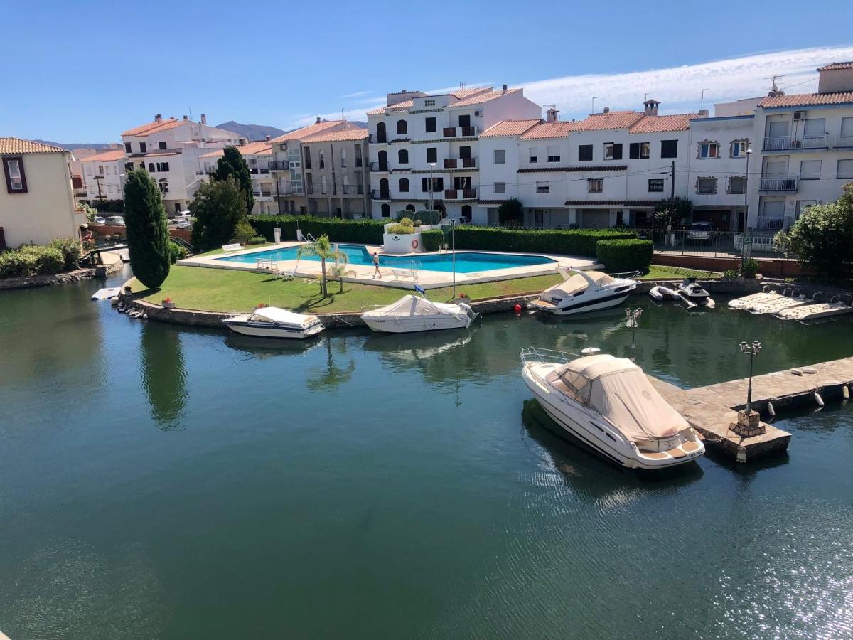 Port Sotavent 2C - Apartamento En La Marina De Empuriabrava - Piscina Comunitaria, - Parking - Vistas Al Canal - Cerca Centro Y Playa Exteriör bild