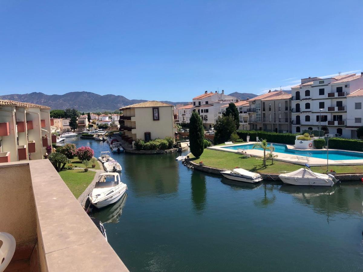 Port Sotavent 2C - Apartamento En La Marina De Empuriabrava - Piscina Comunitaria, - Parking - Vistas Al Canal - Cerca Centro Y Playa Exteriör bild
