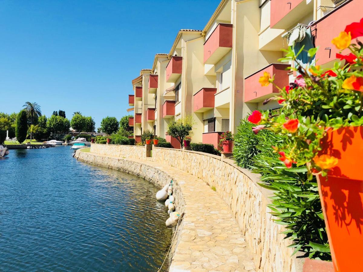 Port Sotavent 2C - Apartamento En La Marina De Empuriabrava - Piscina Comunitaria, - Parking - Vistas Al Canal - Cerca Centro Y Playa Exteriör bild